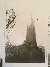 Turm der Kirche St. Franziskus st&uuml;rtzt ein